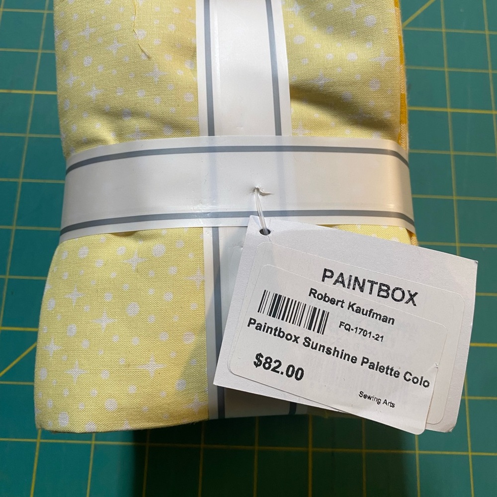 Robert Kaufman Fat Quarter Bundle - Picture 2 of 8